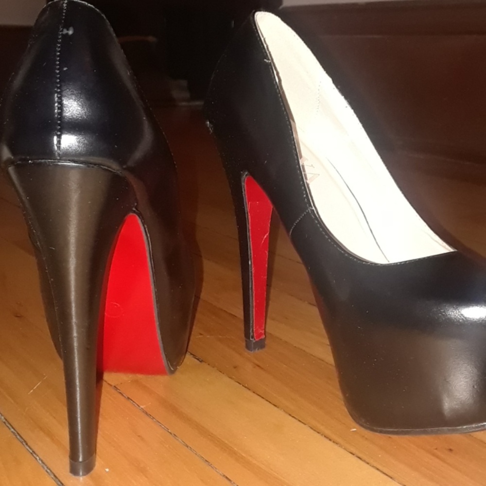 Red bottoms